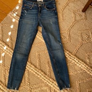 Zara jeans - fitted skinny jeans. Super cute fit!